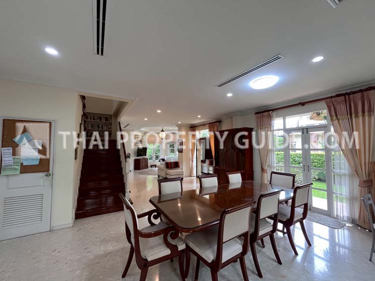 House with Shared Pool in Sukhumvit 